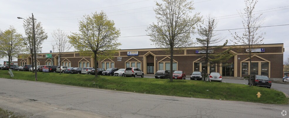 1750 Plummer St, Pickering, ON à louer - Photo du bâtiment - Image 2 de 5