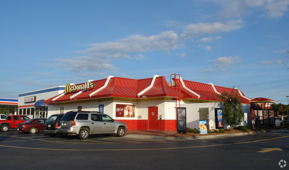 303-305 Unionville Indian Trail Rd, Indian Trail, NC for sale - Building Photo - Image 2 of 2