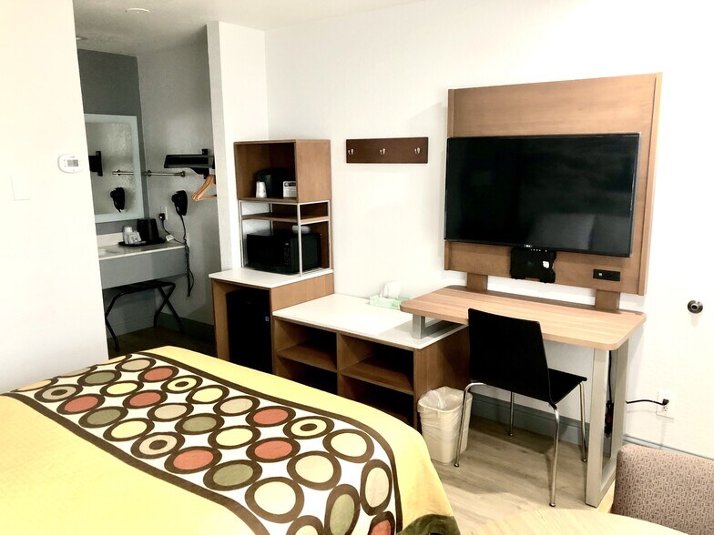 888 S Main St, Fort Bragg, CA à vendre - Photo intérieure - Image 2 de 8