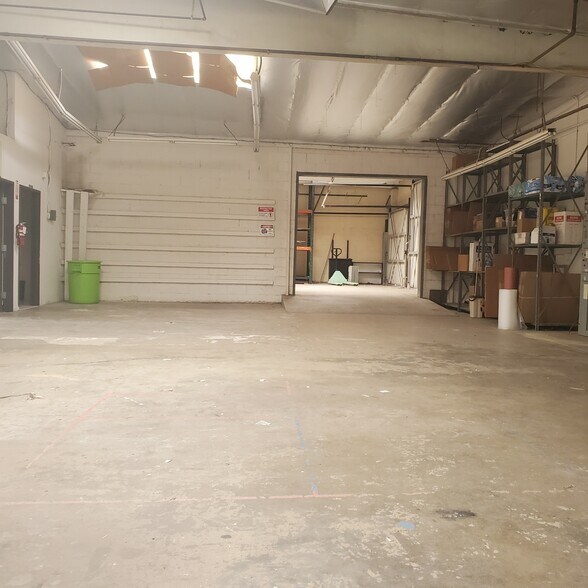 7648-7654 San Fernando Rd, Sun Valley, CA à louer - Photo du bâtiment - Image 3 de 7