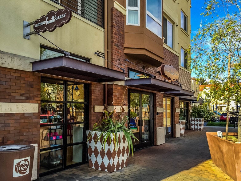 6633 Dublin Blvd, Dublin, CA à louer - Photo du bâtiment - Image 3 de 5