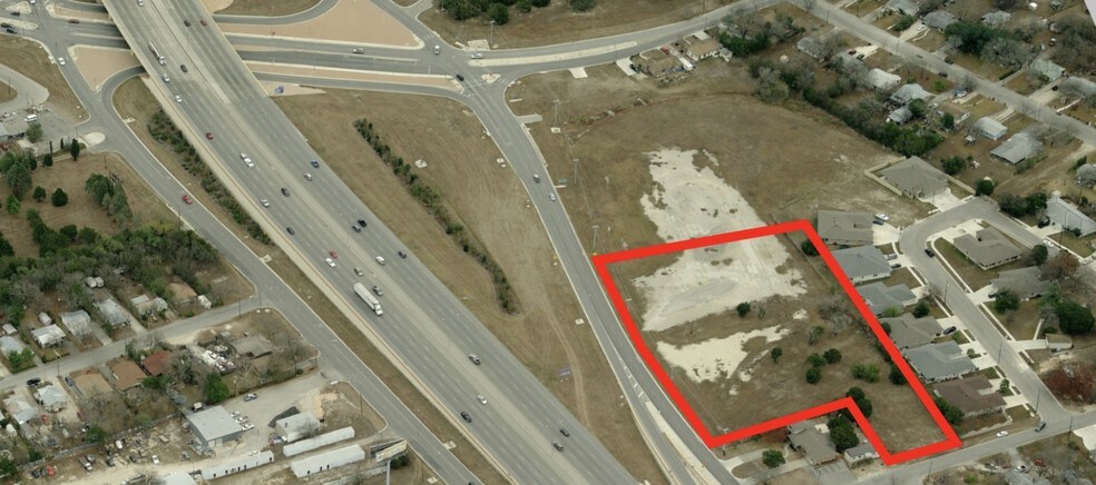 2505 Ih-35, New Braunfels, TX à vendre - Photo du bâtiment - Image 2 de 8