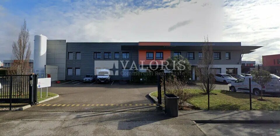 Flex in Saint-Priest for lease - Building Photo - Image 1 of 6