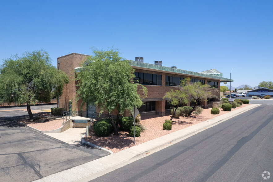 14804 N Cave Creek Rd, Phoenix, AZ à louer - Photo du bâtiment - Image 2 de 23