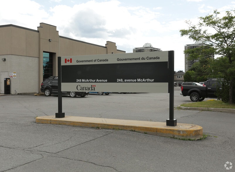 248 McArthur Av, Ottawa, ON à vendre - Photo du bâtiment - Image 2 de 3