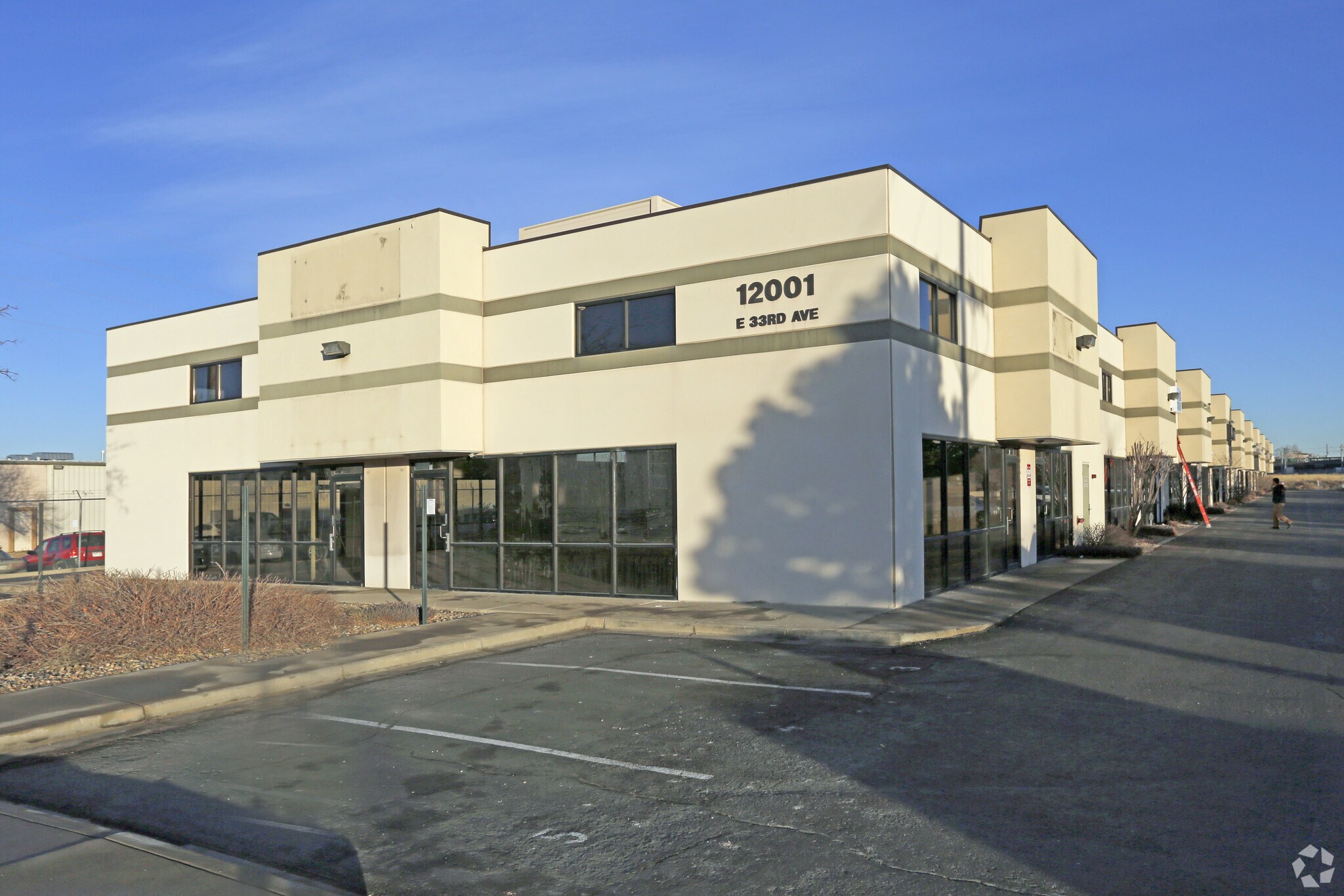 12001 E 33rd Ave, Aurora, CO à vendre Photo principale- Image 1 de 19