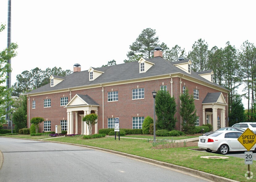 9810 Medlock Bridge Rd, Johns Creek, GA à louer - Photo principale - Image 1 de 2