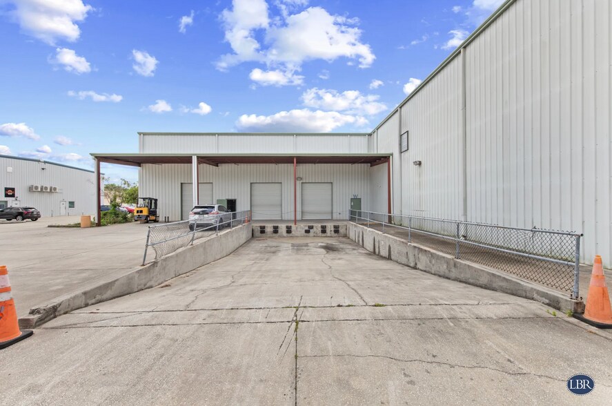 3120 Skyway Cir, Melbourne, FL à louer - Photo du bâtiment - Image 2 de 14