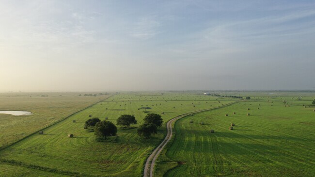More details for 6674 Oilfield Road, Sealy, TX - Land for Sale