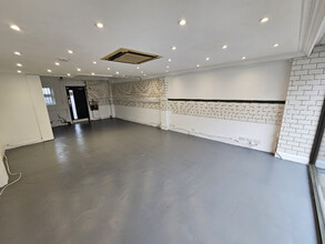 9 Baker St, Weybridge for lease Interior Photo- Image 2 of 4