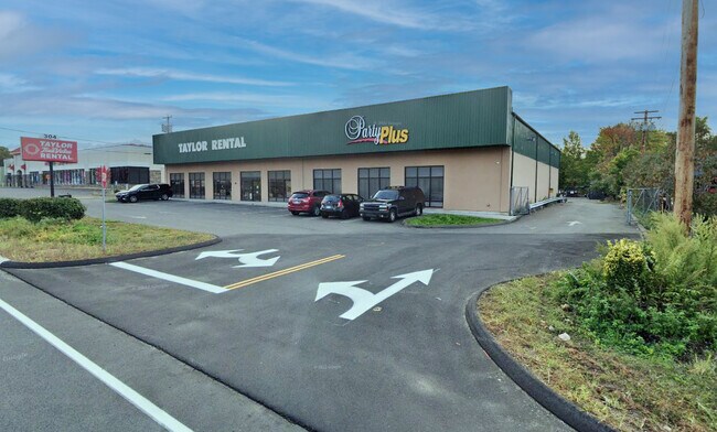 Plus de détails pour 304 Boston Post Rd, Orange, CT - Industriel à louer
