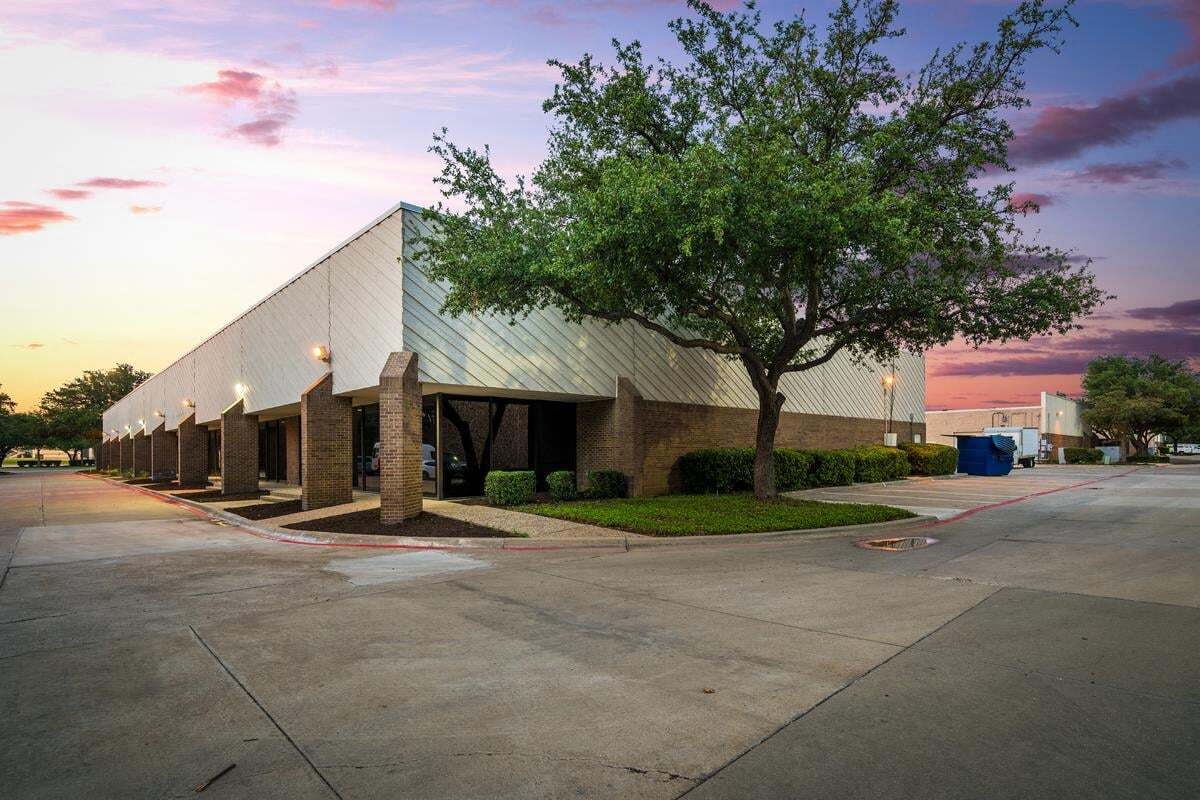 1313 Valwood Pky, Carrollton, TX for lease Building Photo- Image 1 of 11