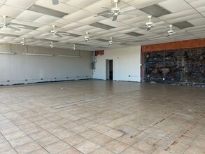 4346 S Staples St, Corpus Christi, TX for lease Interior Photo- Image 1 of 5