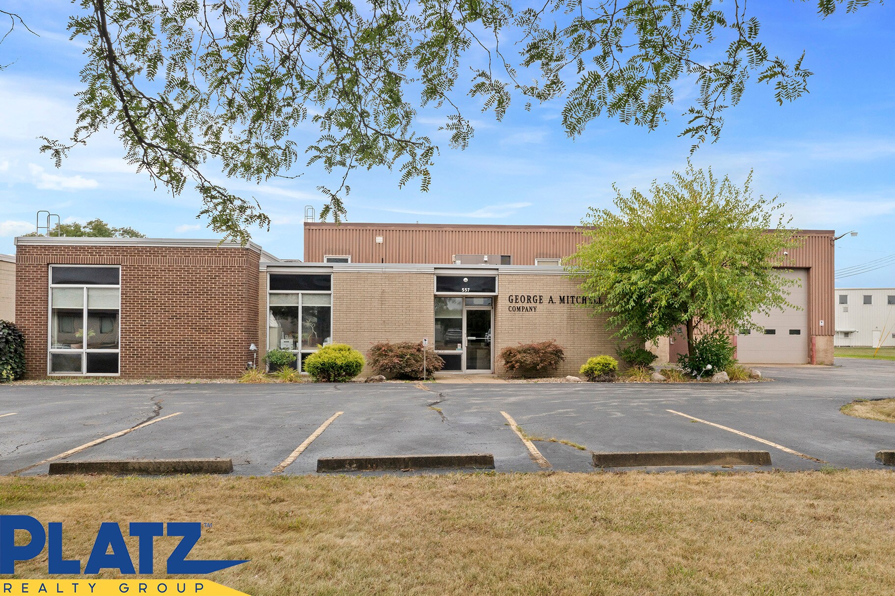 557 Mcclurg Rd, Youngstown, OH à vendre Photo du bâtiment- Image 1 de 17