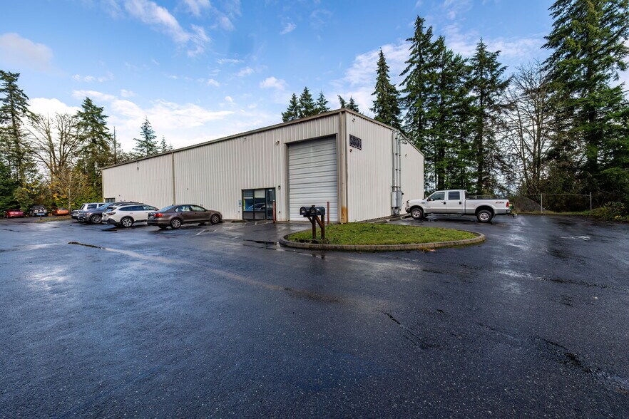 5800 W Werner Rd, Bremerton, WA for lease - Building Photo - Image 1 of 14