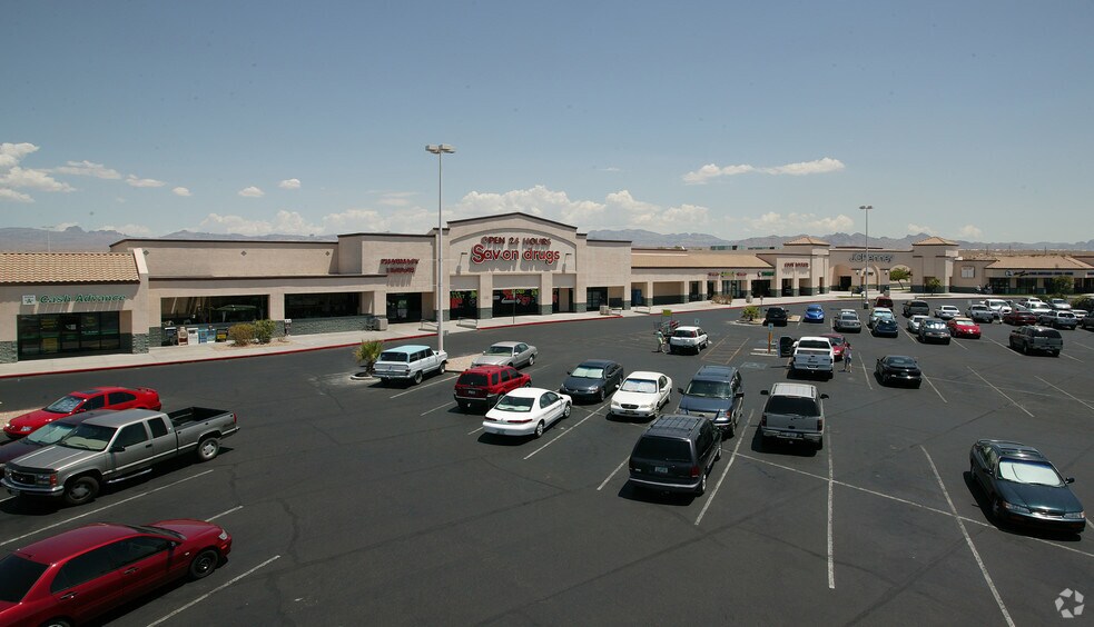 2350 Miracle Mile, Bullhead City, AZ à louer - Photo du bâtiment - Image 2 de 19