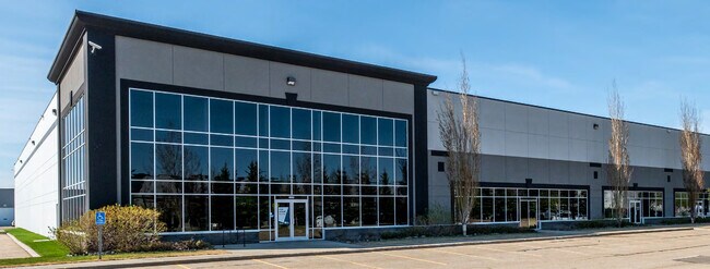 Plus de détails pour 5103 36 St, Edmonton, AB - Industriel à louer