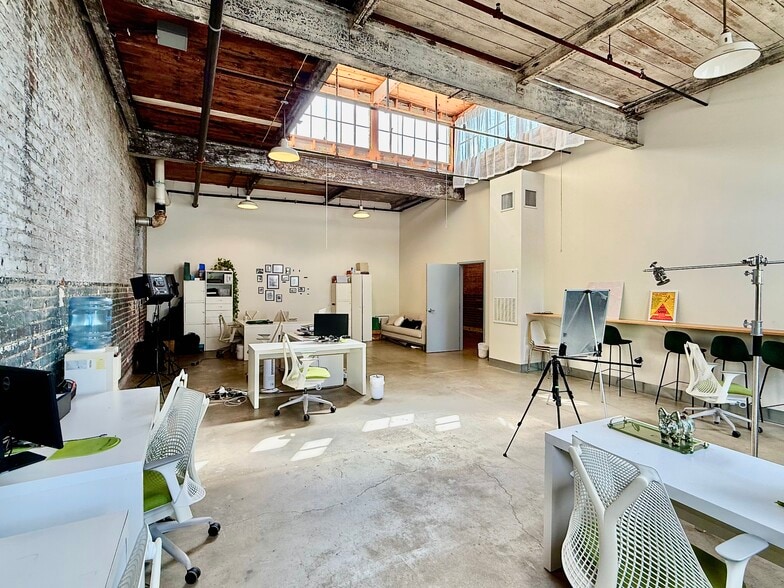 517 Soraparu St, New Orleans, LA for lease - Building Photo - Image 2 of 10