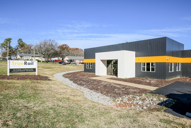 Plus de détails pour 500 1st Ave, Mount Pleasant, TN - Industriel à louer