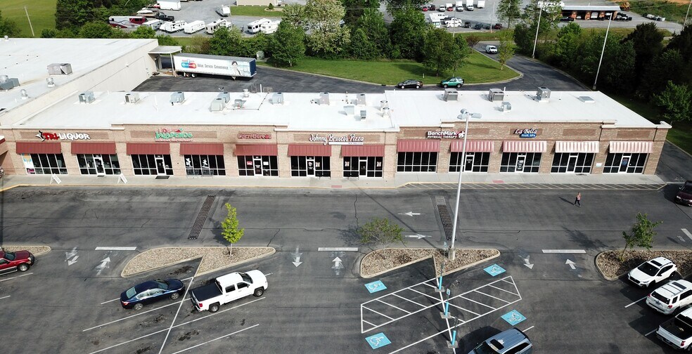 6681 Bristol Hwy, Piney Flats, TN à louer - Photo du bâtiment - Image 2 de 4