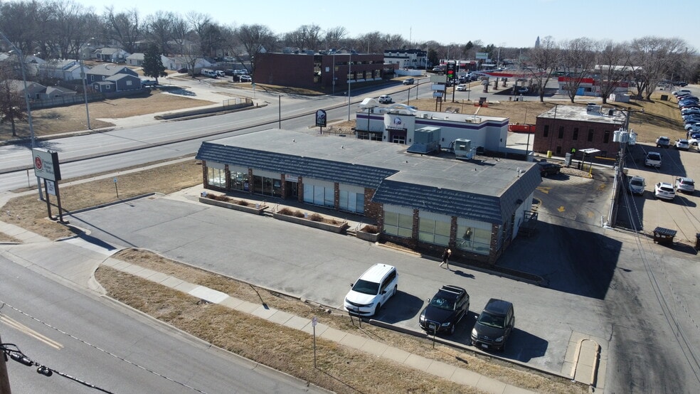 4550 O St, Lincoln, NE for lease - Building Photo - Image 2 of 4