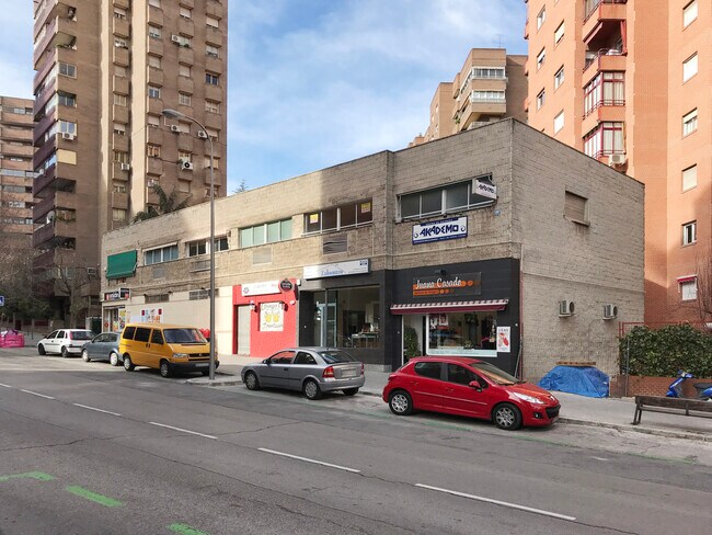 Plus de détails pour Calle de la Villa de Marín, 13, Madrid - Commerce de détail à louer