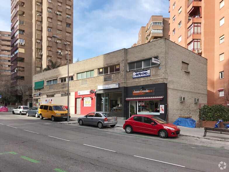 Calle de la Villa de Marín, 13, Madrid, Madrid à louer - Photo du bâtiment - Image 1 de 2