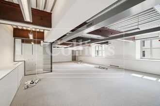 Office in Lyon for lease Interior Photo- Image 1 of 3