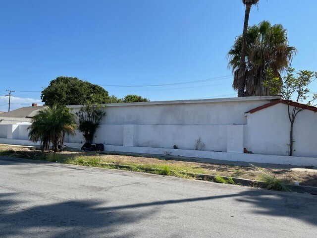 3669 W Slauson Ave, Los Angeles, CA à vendre - Photo du bâtiment - Image 2 de 12