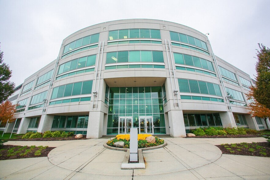 6325 Digital Way, Indianapolis, IN à louer - Photo du bâtiment - Image 1 de 3