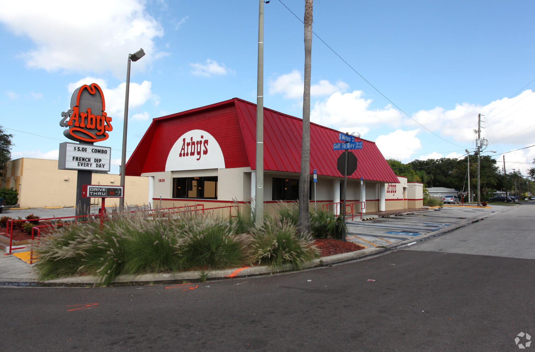 1920 Gulf To Bay Blvd, Clearwater, FL à louer Photo principale- Image 1 de 2