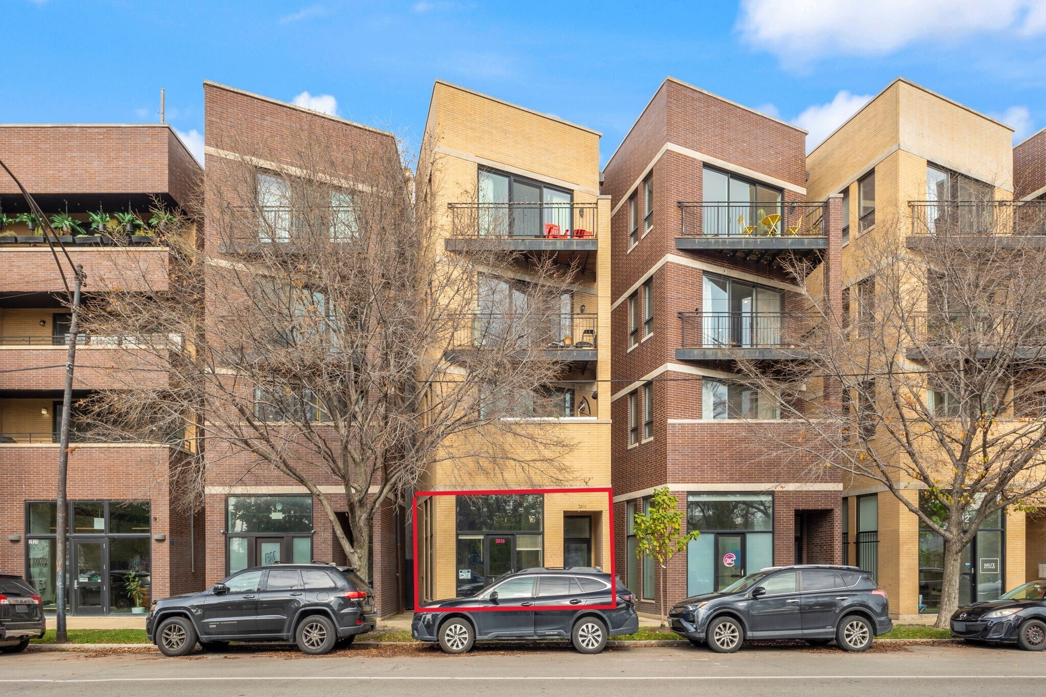 2816 W Chicago Ave, Chicago, IL à louer Photo du bâtiment- Image 1 de 25