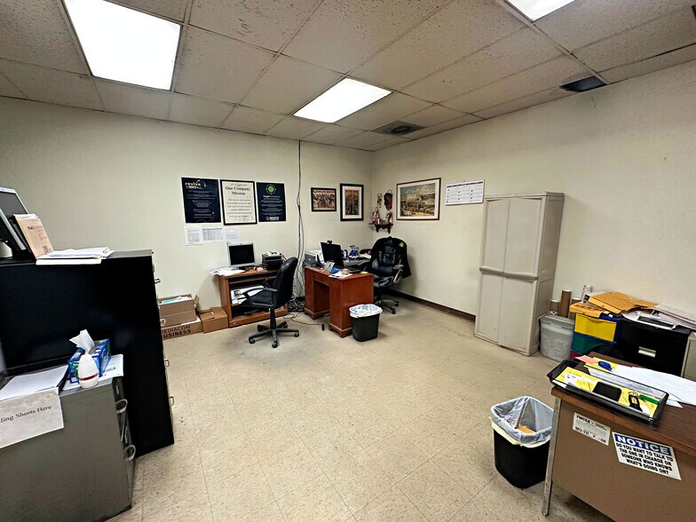 2029 Plymouth Ave, Waterloo, IA à vendre - Photo intérieure - Image 3 de 17