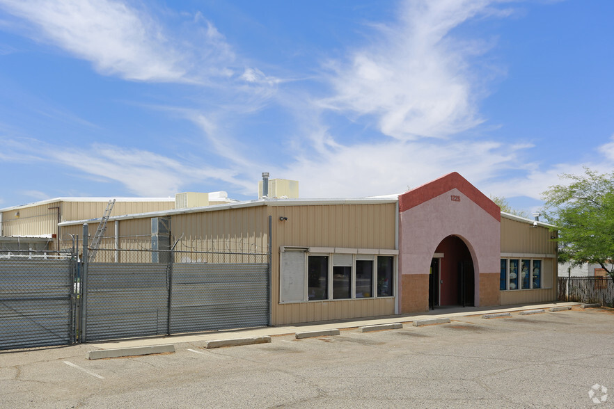 1225 W Miracle Mile, Tucson, AZ for lease - Primary Photo - Image 1 of 2