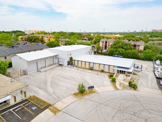Plus de détails pour 5423 Jackwood Dr, San Antonio, TX - Industriel à louer