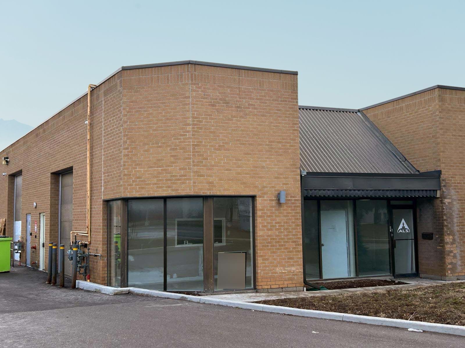 95 W Beaver Creek Rd, Richmond Hill, ON à vendre Photo du bâtiment- Image 1 de 1