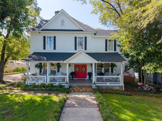 Plus de détails pour 207 W 2nd Ave, Easley, SC - Services hôteliers à vendre