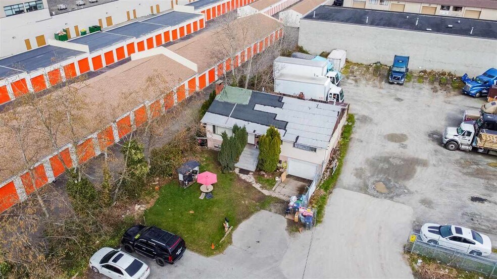 8626 120A St, Surrey, BC à vendre - Photo du bâtiment - Image 2 de 13