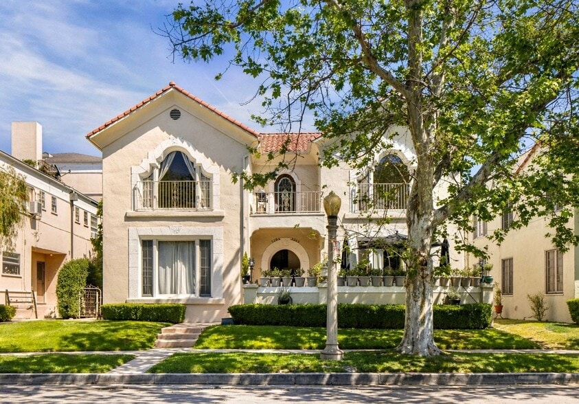 326 N Sycamore Ave, Los Angeles, CA for sale - Building Photo - Image 2 of 24