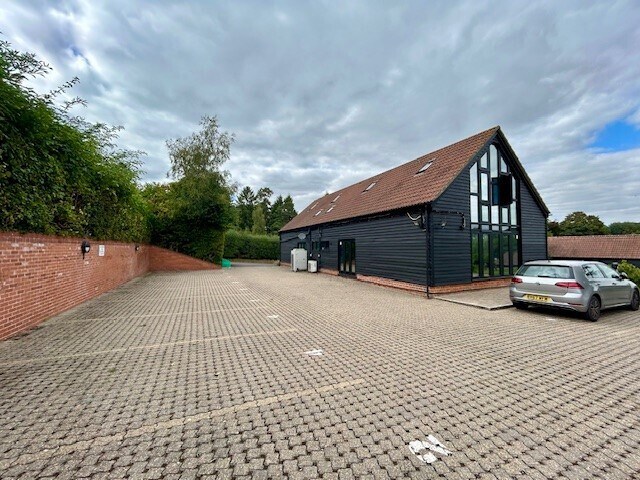 Lambourn Rd, Newbury à louer - Photo du bâtiment - Image 3 de 4