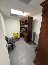 9300-9410 NW 100th St, Medley, FL for lease Interior Photo- Image 2 of 8