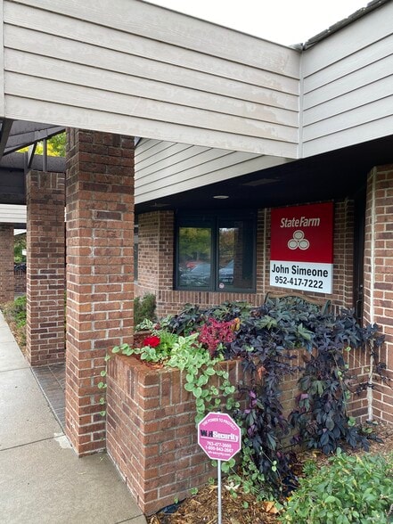 5821 cedar lake Rd, Saint Louis Park, MN for lease - Building Photo - Image 2 of 5