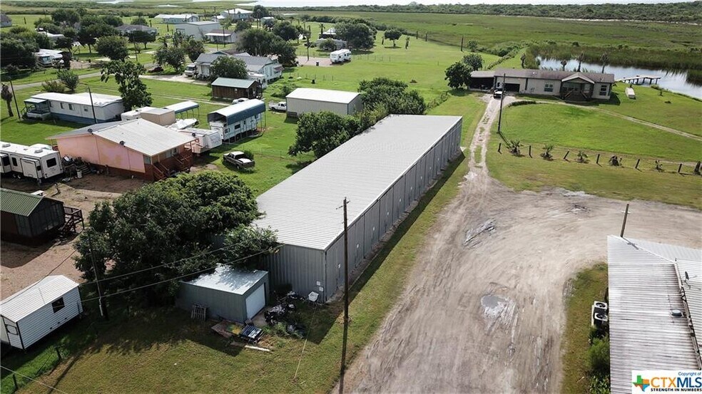 514 Margie Tewmey Rd, Port Lavaca, TX à vendre - Photo du bâtiment - Image 3 de 18