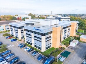 Park Ave, Almondsbury for lease Building Photo- Image 1 of 5