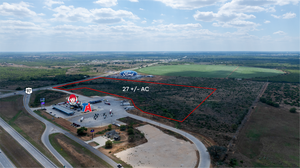 HWY 97, Pleasanton, TX à vendre - Photo du bâtiment - Image 1 de 10
