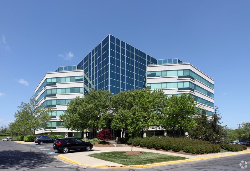 4041 Powder Mill Rd, Beltsville, MD à louer - Photo du bâtiment - Image 2 de 28