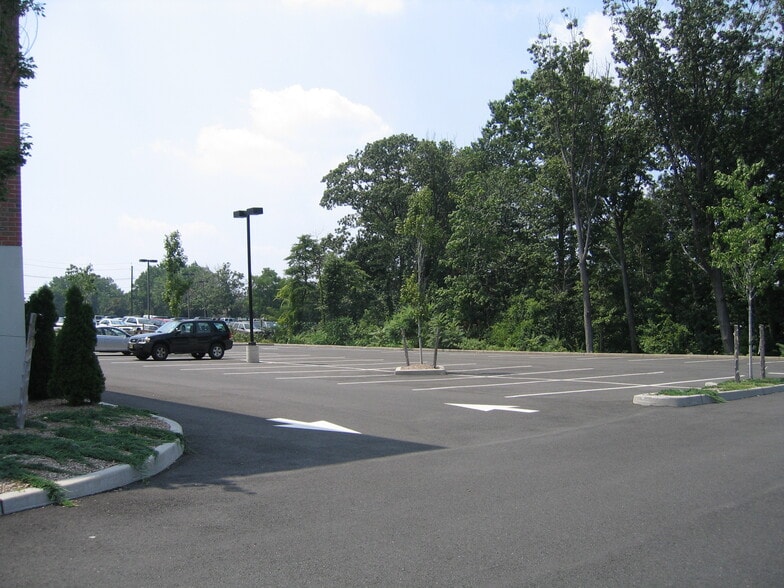 180 Sylvan Ave, Englewood Cliffs, NJ for lease - Building Photo - Image 3 of 7