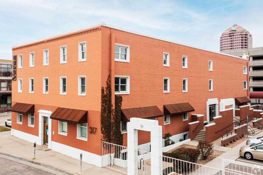 317 Commercial St NE, Albuquerque, NM à louer - Photo du bâtiment - Image 2 de 5