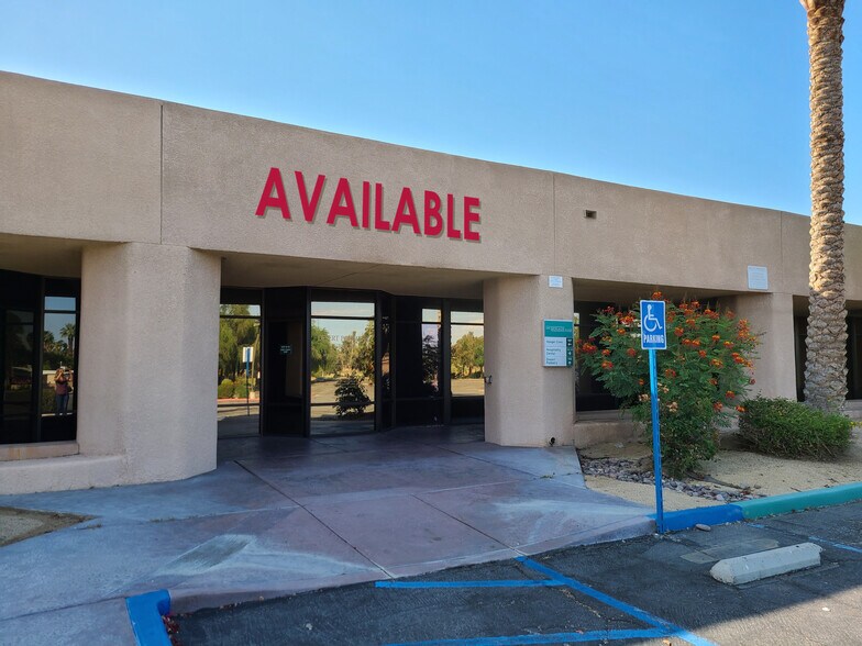 69730 Highway 111, Rancho Mirage, CA à louer - Photo du bâtiment - Image 3 de 4