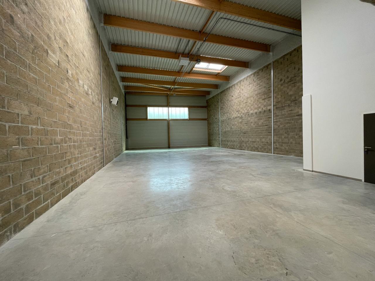 Flex in Coupvray for lease Building Photo- Image 1 of 22